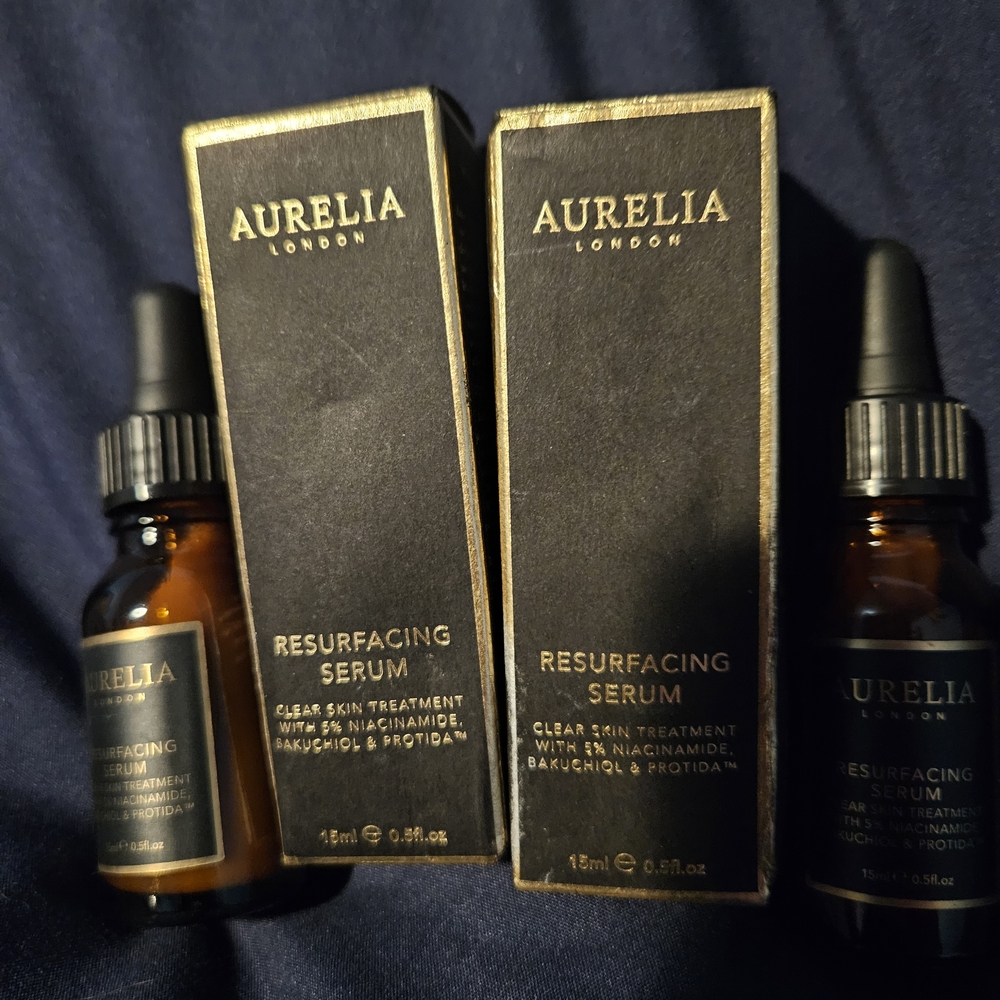 x2 Aurelia London ReSurfacing Serum is a travel-sized duo